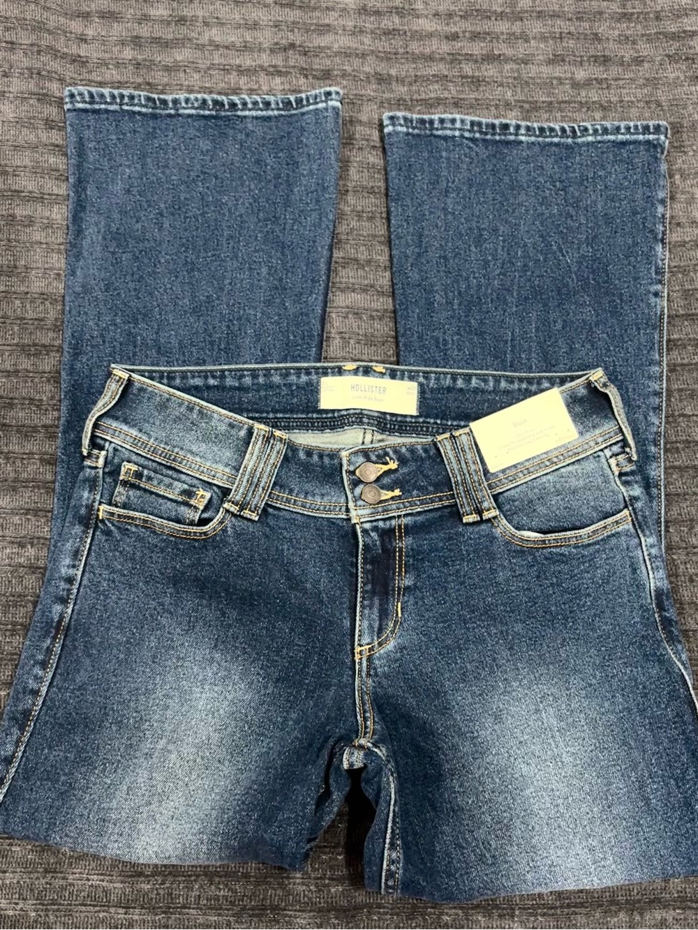 2000s-y2k inspired Hollister Women's Dark Blue Bootcut Jeans
